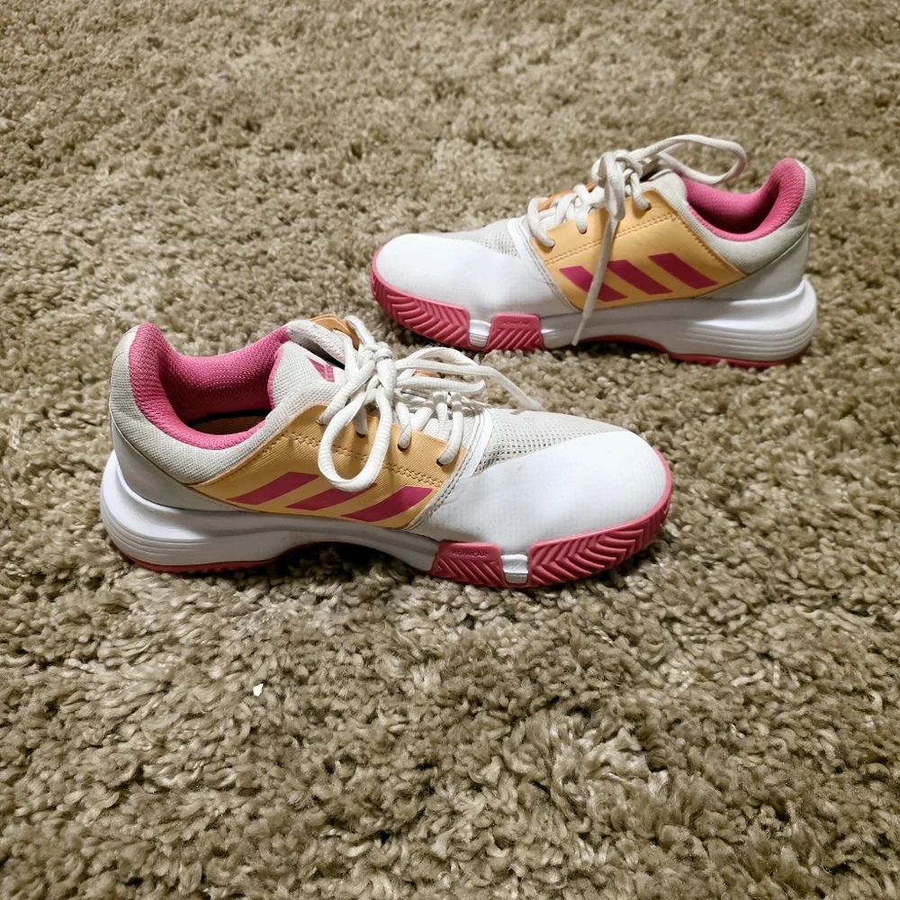 Adidas CourtJam xJ Tennis- Cloud white/Screaming pink/Acid orange - Kids Sz 4 - Picture 3 of 8